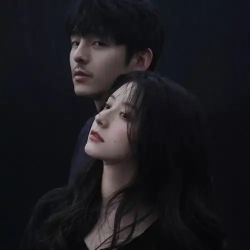 微信超流行情头一男一女高冷霸气,情侣头像图片-回车桌面