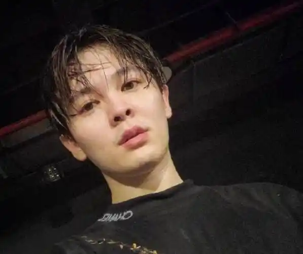 百分九湿发造型,黄明昊很酷,尤长靖日常,看到小鬼:心动了!