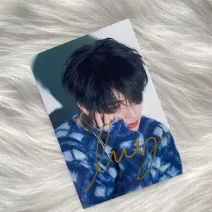 蔡徐坤签名照片