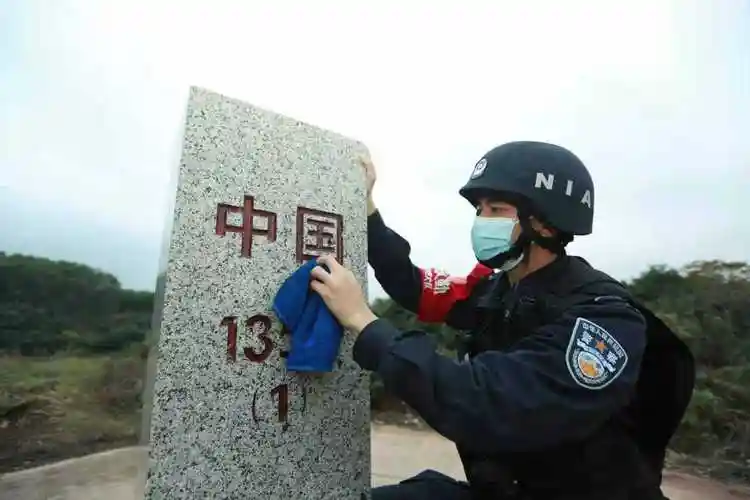 83块界碑,见证边境一线民警初心路