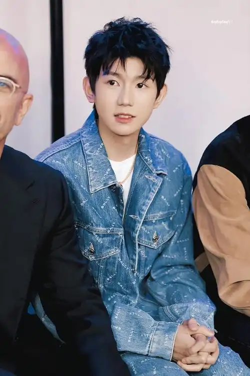 生图好帅#bally全球品牌代言人王源##王源外网生图状态#@tfboys-王源