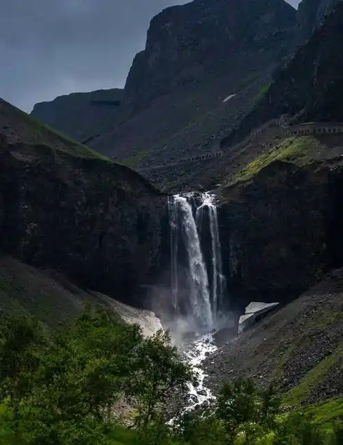 长白山北坡 | 迥临泛海曙,独峙大荒秋_天池_火山_景区