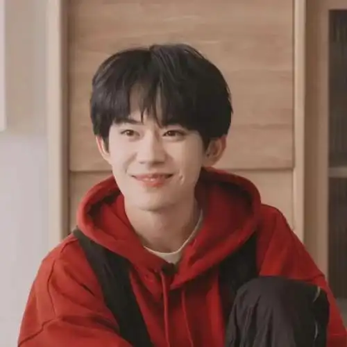 头像治愈系大男孩吖易烊千玺