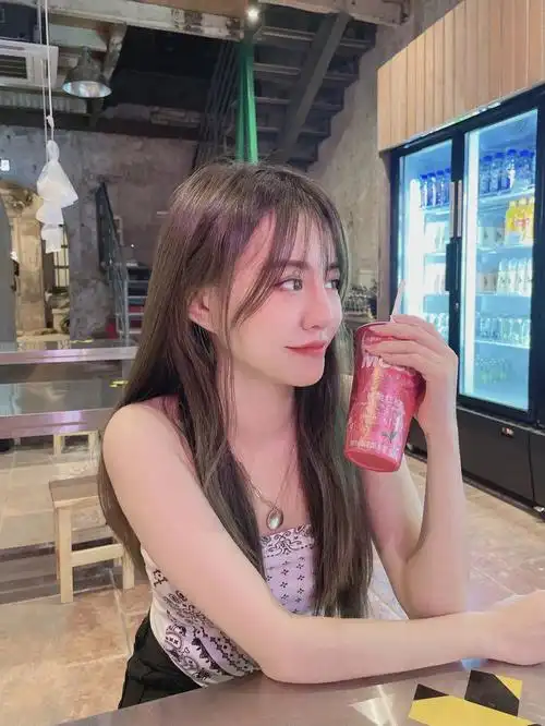 饮料04拍照姿势