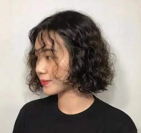 短发羊毛卷发型图片演绎时髦复古范