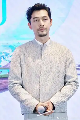 1905电影网讯4月24日凌晨,胡歌微博转发了此前拍摄的公益宣传片花絮