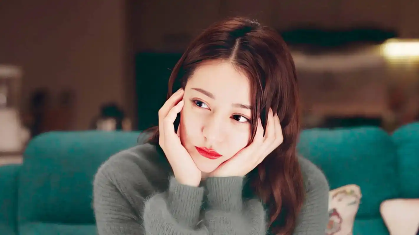 追逐梦想路上的迪丽热巴,才华与坚韧并存,演艺事业的励志之路