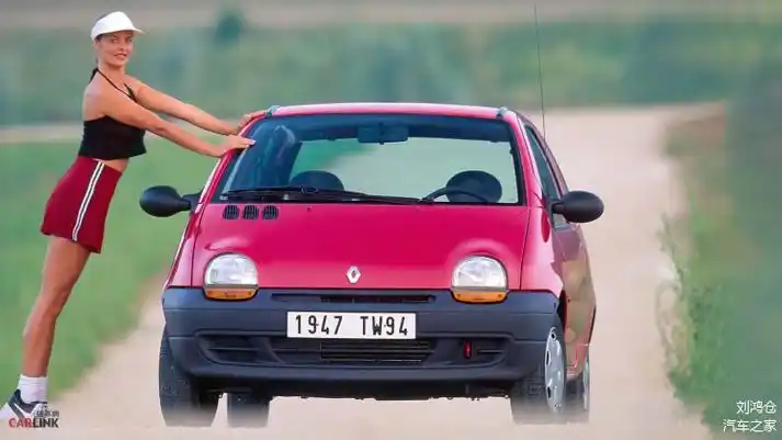30年前被视为邪门歪道的一代雷诺twingo拯救拥堵的欧洲交通