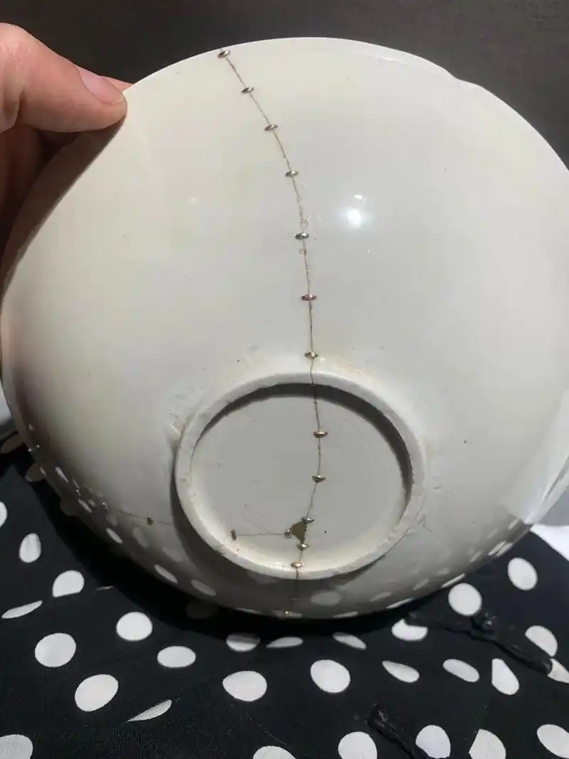 锔钉作品 静下来……宋代 定窑 锔修#瓷器修复 #手艺人的日 - 抖音