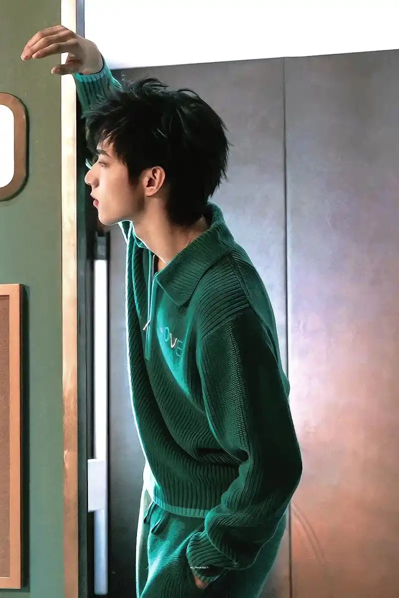 老公好帅05#刘耀文 #完美侧颜杀 #这谁顶得住啊 #帅 - 抖音