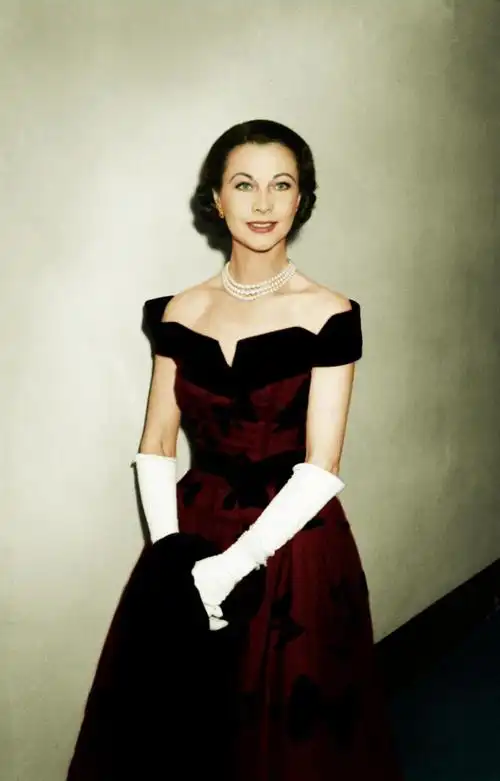 中年的费雯丽依旧美得不可思议