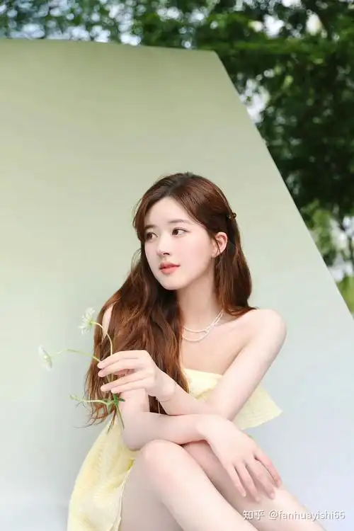 身高161,2016年参加选秀《超级女声》海选出道