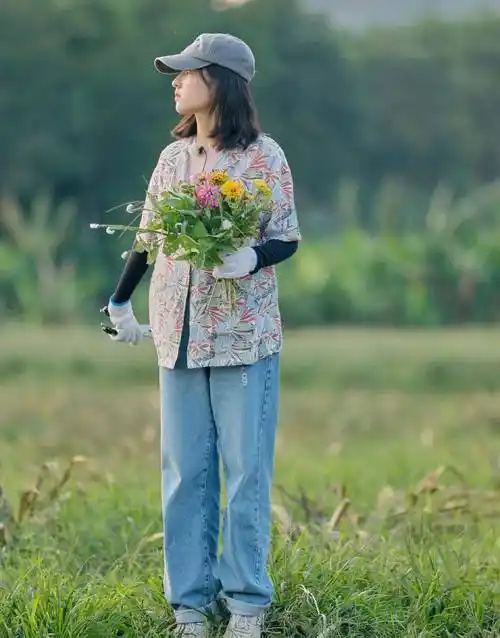 《向往的生活5》还未启幕,张子枫再晒生活照,粉丝:期待妹妹!