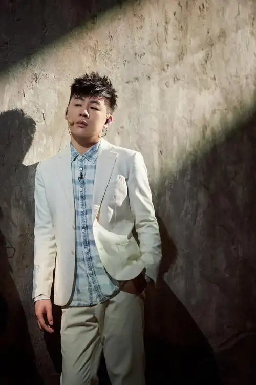 【哥哥plog营业中】演技被打通的@胡彦斌,想不到还有宿舍舞王的一面!