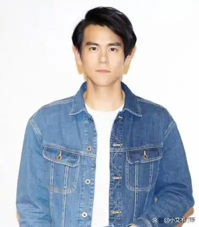 毕竟原图更真实,也更能感受到彭于晏黑皮的硬汉魅力.