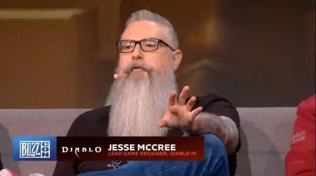 总觉得d4的首席设计师很面熟