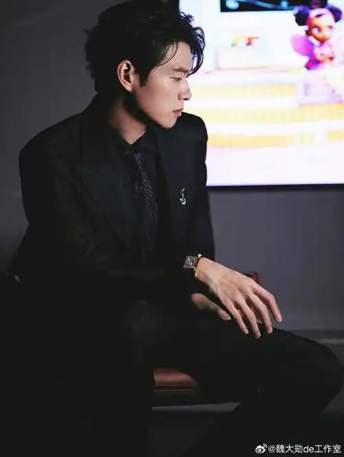 魏大勋好矜贵##魏大勋elle风尚大典