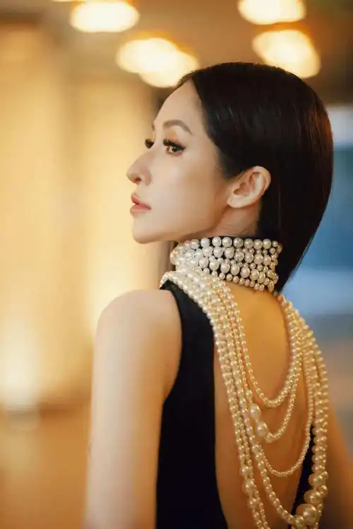 萧亚轩新歌爱没有错封面##萧亚轩终于要发新歌了