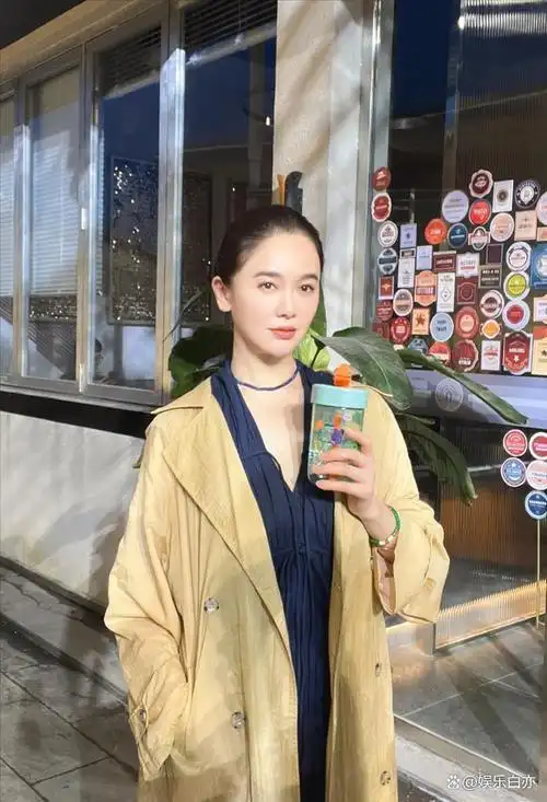 张艺谋的担心是对的当整容脸的风吹进央视连郑晓龙都翻车