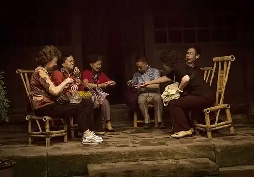 近年来,这份曾经的温情已经逐渐淡去,取而代之的是近乎冷漠的邻里关系