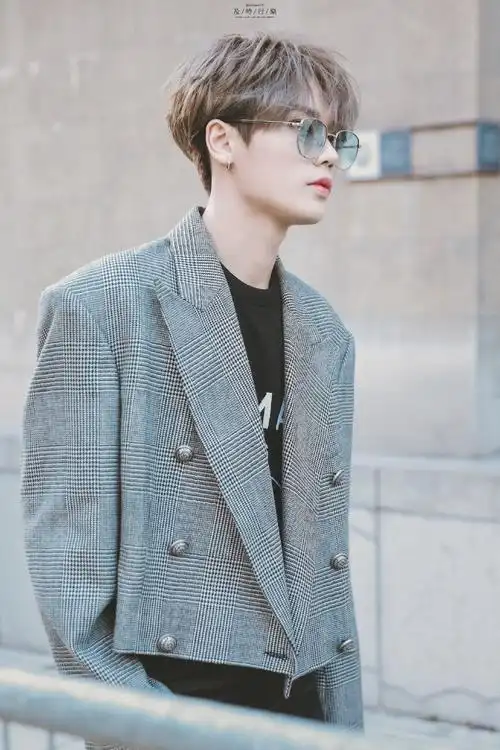 来欣赏一下林彦俊的神仙颜值