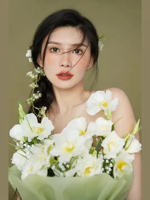 创意花束少女写真绿色上海写真肖像照