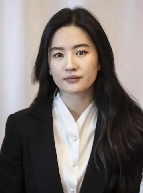 刘亦菲素颜很真实但颜值不再是巅峰身材也富态了