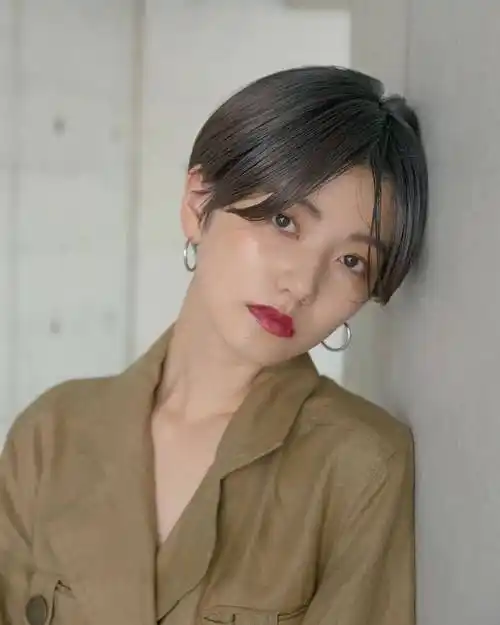 超火的日系短发,每一款都是宝藏!_造型_头发_束状