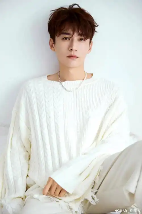 刘学义吴谨言《春花厌》项目启动 于正回应番位争议谁先签约谁一番_腾