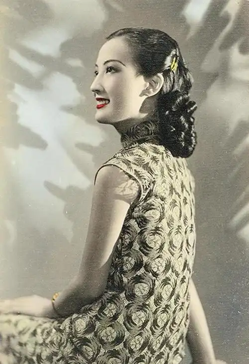 她因太漂亮被舅舅"偷走",后火遍上海滩,一组老照片能卖几百万