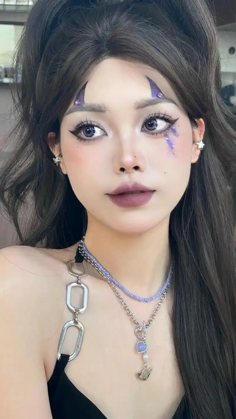 扣1你的前任马上变成大肥猪 #创作灵感#创意妆  #万圣节妆 - 抖音