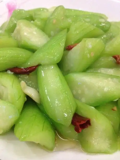 清炒丝瓜的做法,清炒丝瓜怎么做好吃,清炒丝瓜的家常做法 - 京细菜谱