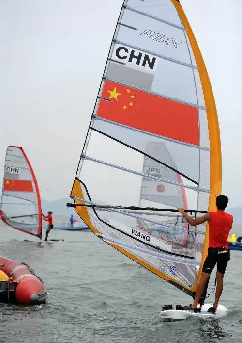 图文:中国帆船队备战奥帆赛 扬帆