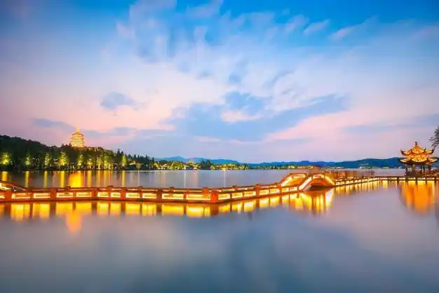 堪称千古绝唱|苏堤|江南|宋朝|诗人|白居易|散文家|杭州西湖|唐宋八大