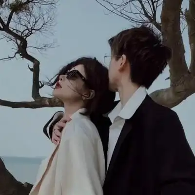 情侣头像气质高冷图片掉入爱情海