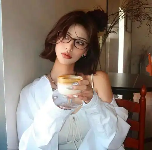 戴眼镜发型.|发型|眼镜_新浪新闻