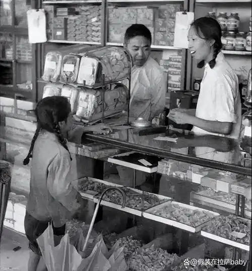 童年的老照片,童年的往事不堪回首,满满的七零八零儿时的记忆!