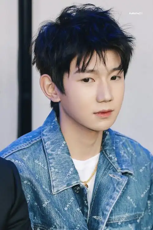 生图好帅#bally全球品牌代言人王源##王源外网生图状态#@tfboys-王源