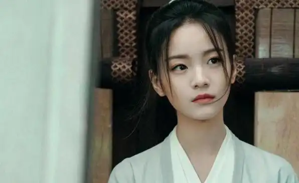 李庚希与《漫长的季节》相互成就 炸出高分 - 我乐