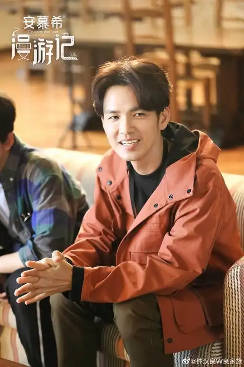 钟汉良 图源微博 侵删 - 堆糖,美图壁纸兴趣社区