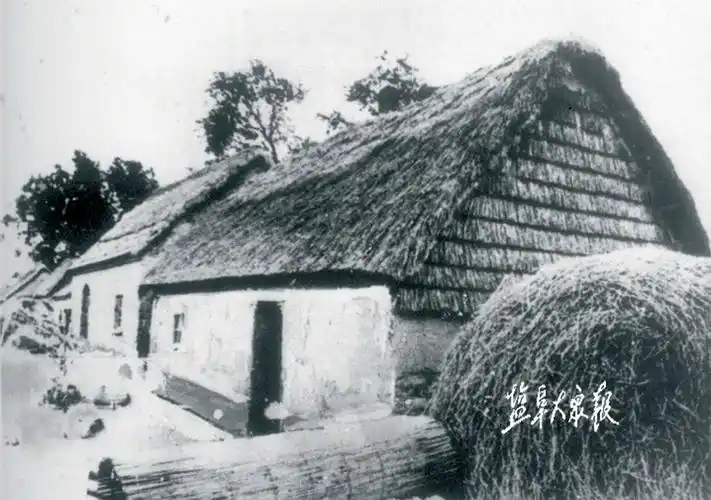 属盐阜区);1948年,从淮安迁入盐城;1949年,从阜宁县东沟镇附近的南