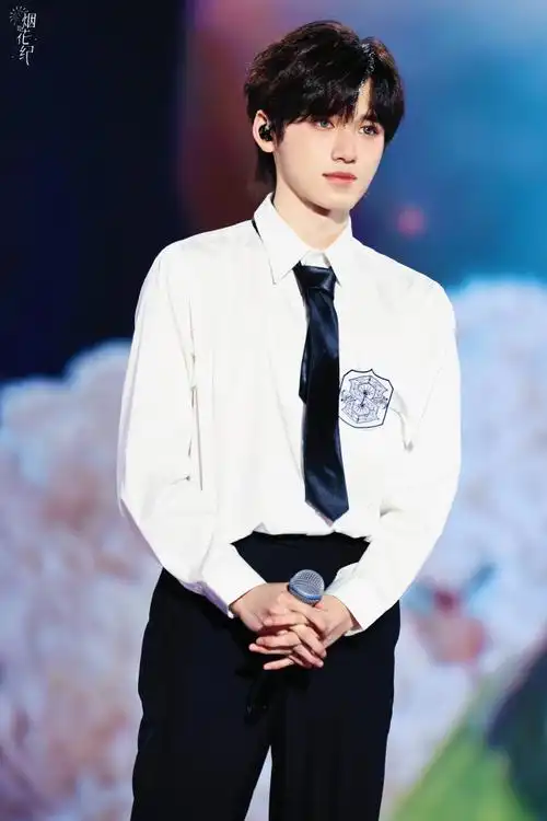 爱人的眼睛是第八大洋91    @时代少年团-宋亚轩    #宋亚轩楼