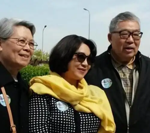 黄秋燕近况,黄秋燕近照(黄秋燕现在照片 个人资料)