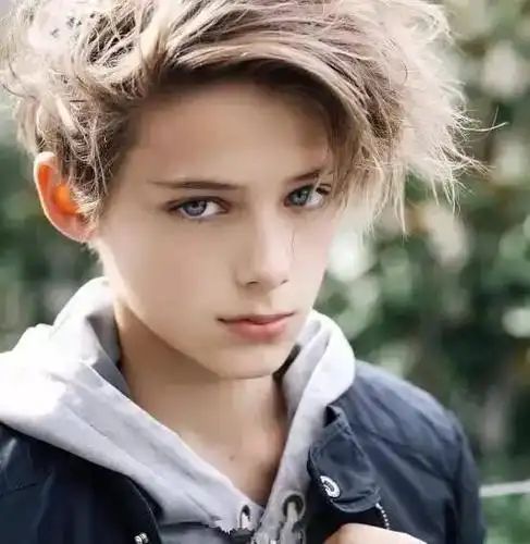 有品有鱼报道世界第一帅男孩威廉富兰克林米勒