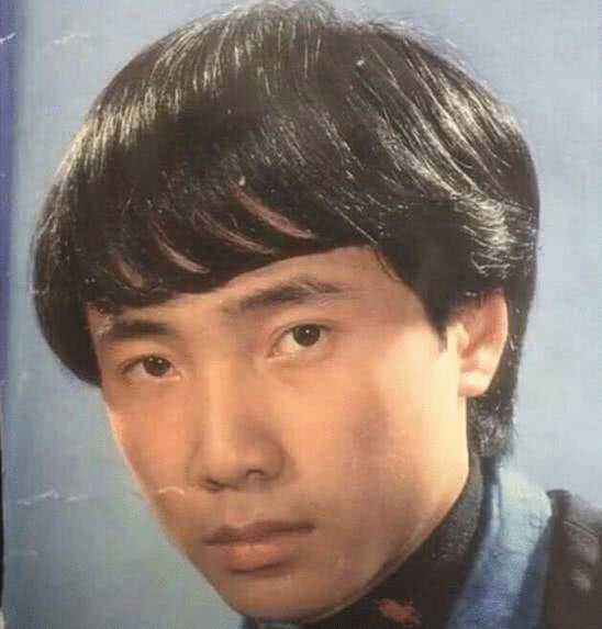 徐峥自称年轻时候是校草,本以为在开玩笑,看到旧照后我信了!