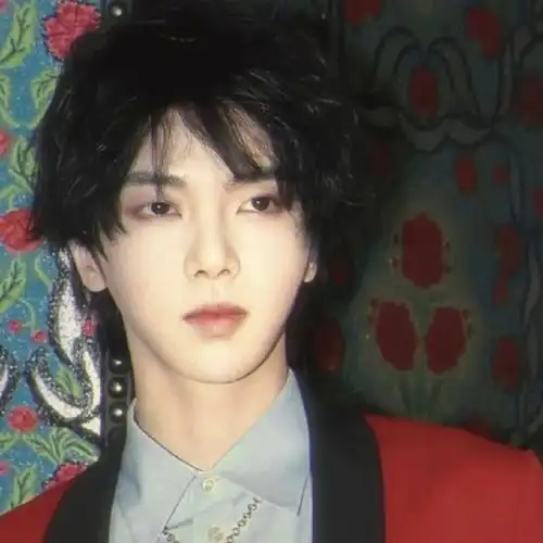 新浪娱乐头像##华晨宇美貌大赏##2024华晨宇火星演唱