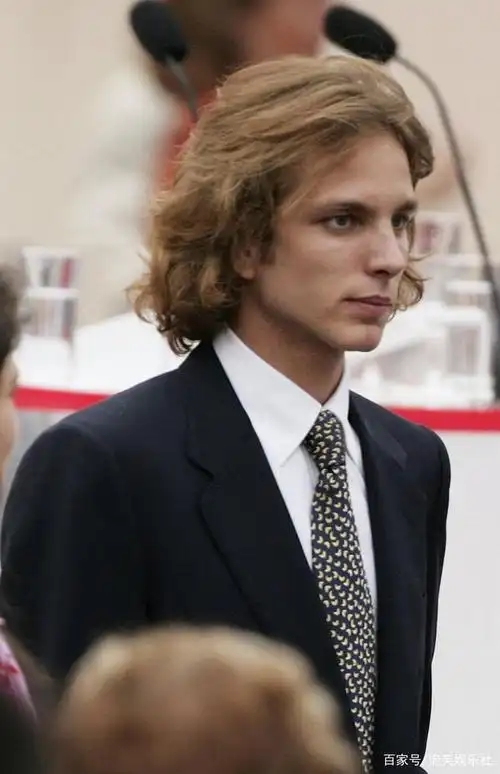 他被誉为「世界最迷人王子」打破王室被诅咒700年的梦魇