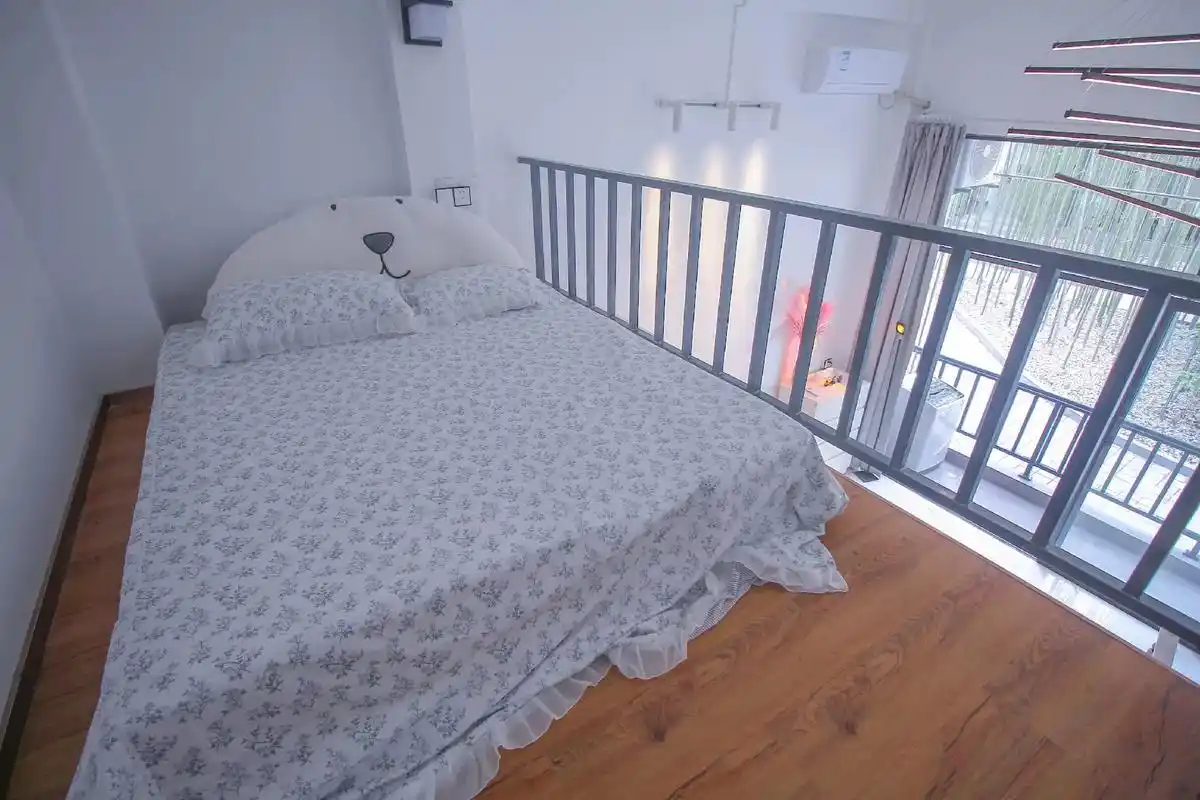 广州租房loft一房超高楼层身高没压力