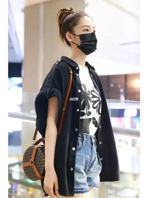 最爱的包包  #圆饼包  #硬箱  #老花  #时髦精  #宝藏包包  #李沁