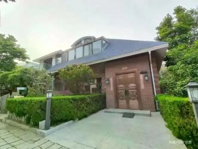 弄海园 独栋别墅看海景 300 平花园 位置好 低价,崂山弄海园(别墅)